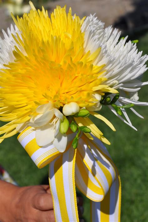 Tara Mchugh Flora Yellow Bridal Bouquets