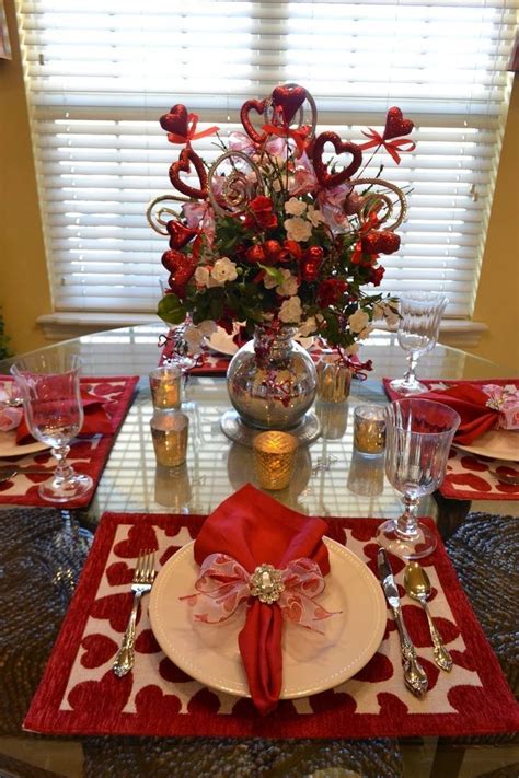 44 Beautiful Valentines Day Table Decor Valentines Day Tablescapes Valentine Tablescape