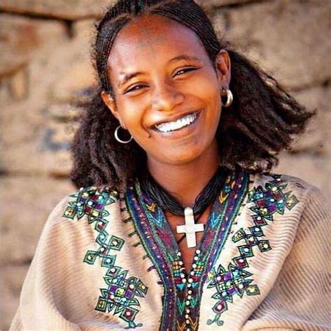 Pin By Lily Damtew On Abyssinian Ethiopian Women Women Of Ethiopia African Fashion