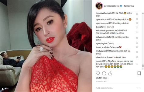 Dewi Persik Pamer Foto Body Goals Saingi Meldi Pakai Gaun Merah Haters