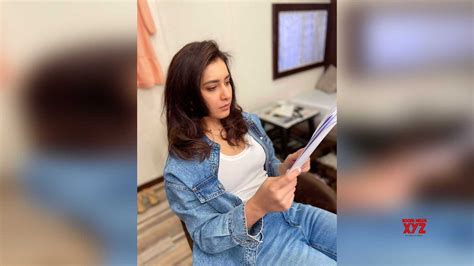 Raashi Khanna Kickstarts Her Shoot For Dhanush Starrer D44 Social News Xyz