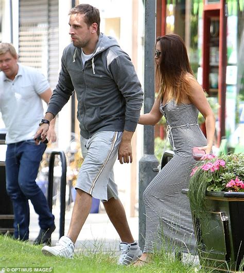 hollyoaks beauty jennifer metcalfe shows off her curves in a clingy dress during date with beau