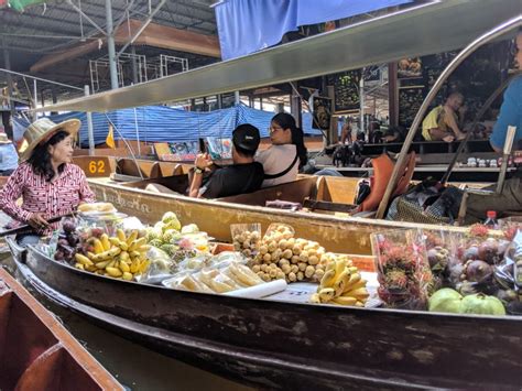 Floating Market Bangkok Damnoen Saduak24113442 Large The