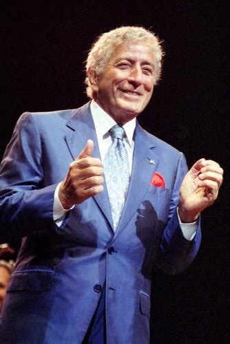 Tony Bennett Great Concert Shot 24x36 Poster At Amazons Entertainment