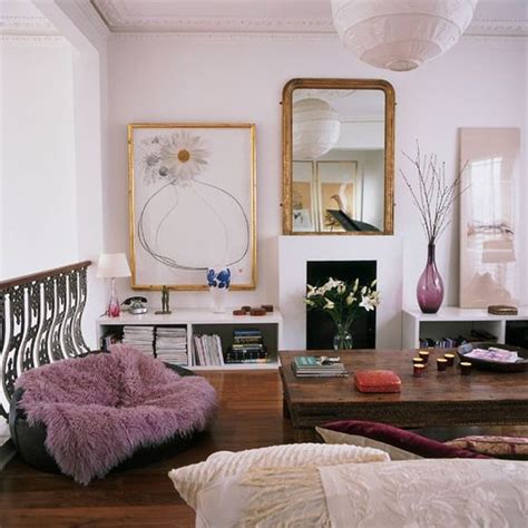 Mauve is such an inviting color and it looks great poured over an entire room with fun, eclectic touches. Decorating With Mauve: Ideas & Inspiration