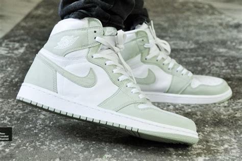 Are You Waiting For The Air Jordan 1 High Og Wmns Seafoam