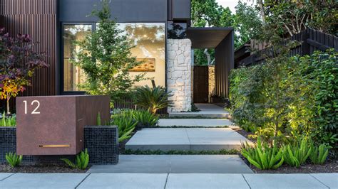 2018 Gold Award Residential Landscape Design 150m2 Contemporary