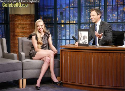 [exclusive ] amanda seyfried late night with seth meyers see inside