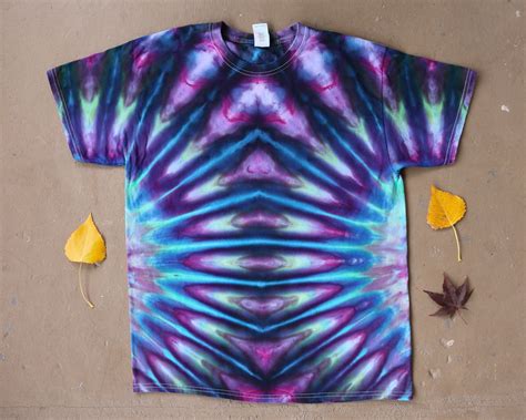 tie dye shirt large psychedelic clothing trippy shirt 60s hippie festival fashion