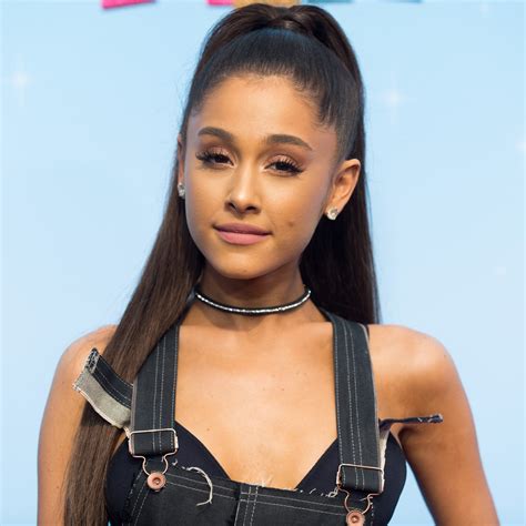 She began her career in the role of cat valentine for the hit nickelodeon show victorious and later its spinoff sam. image de ariana grande