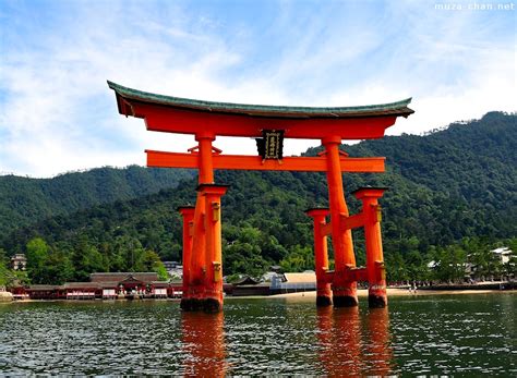 Defining Images Of Japan Torii Gates
