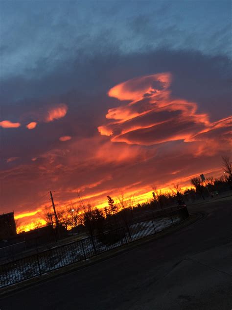 Oc Sky In Calgary 112417 756am 640x1136 Sun Aesthetic Sunset