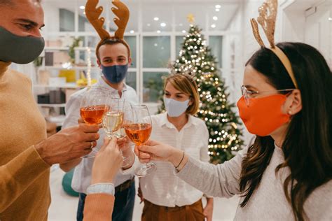 What Companies are Doing for Holiday Parties During Pandemic - Leaders' Choice Insurance ...