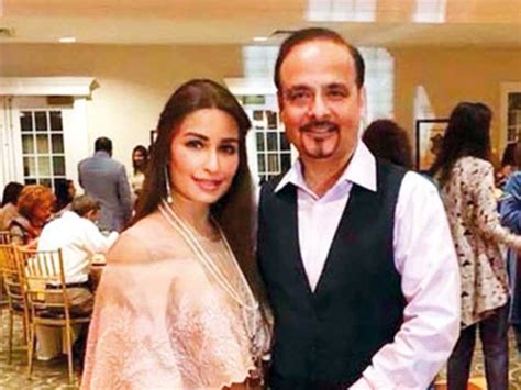 Reema Khan Reunites With Husband Amid Rumours Of A Split Pakistani