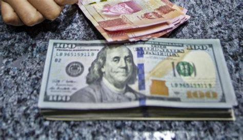 Pengubah mata uang konverter menunjukkan konversi dari 1 ringgit malaysia ke rupiah pada selasa, 4 mei 2021. Nilai Tukar Rupiah Hari Ini, 12 April 2021: Remuk Dihajar ...
