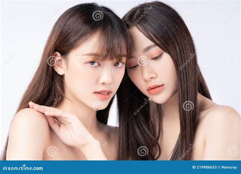 Portrait De Beauté De Deux Belles Jeunes Filles Asiatiques Image stock Image du beau