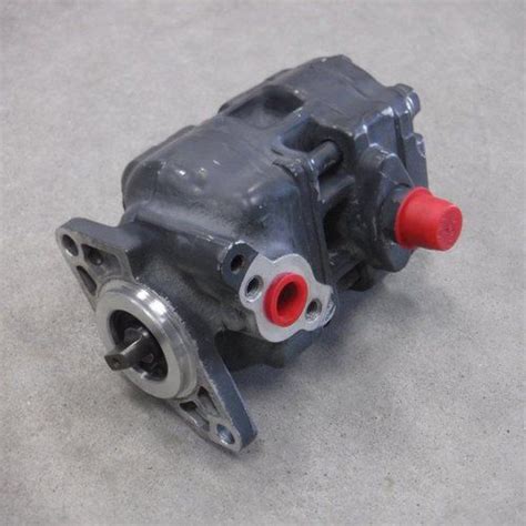 Used Hydraulic Pump Fits Kubota B3200 B3300 B7800 B2710 B2910 6c070 36300