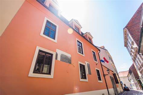 Kompleks kuća u Mletačkoj ulici gdje se danas nalazi Atelje Meštrović ...