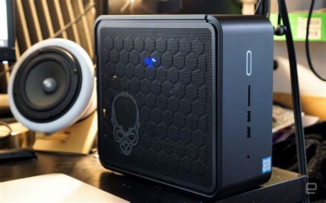 Intels Nuc 9 Extreme Is The New King Of Tiny Gaming Pcs