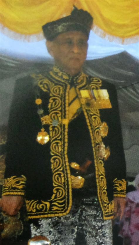 Tunku sallehuddin replaced the previous raja muda of kedah, tunku abdul malik ibni almarhum sultan badlishah, who passed away on nov 29, last year. WARISAN RAJA & PERMAISURI MELAYU: Raja Muda Kedah Tunku ...