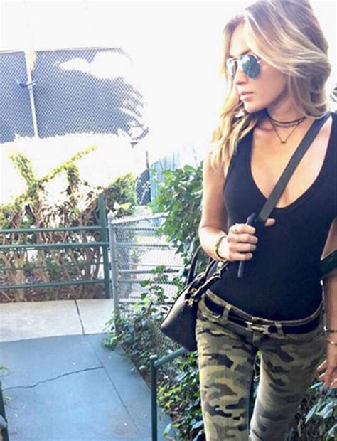 Watch Paulina Gretzky Keeps The Party Going Pole Dances In Las Vegas