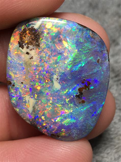 Opals 10 Awesome Facts About Opals Felys Jewelry And Pawnshop