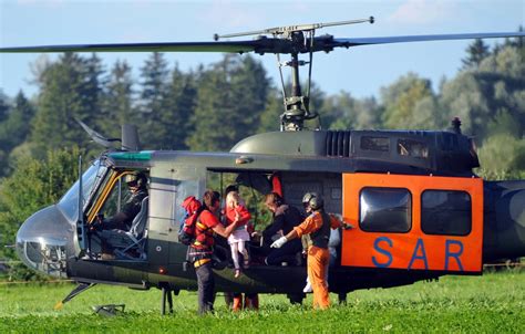 Nun gibt es drei festnahmen. Bilderstrecke zu: Seilbahnunglück: Rettung nach einer ...