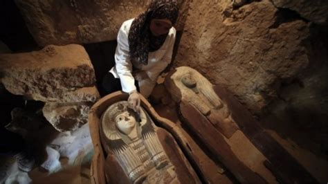 4 500 Year Old Burial Ground Discovered Near Egypt’s Great Pyramids