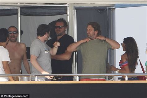 Shirtless Gerard Butler Shows Off His Beefy Frame Daily Mail Online