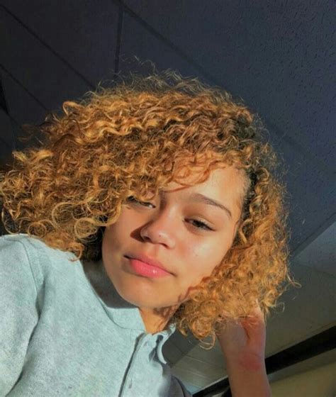 Pinterest Fam0usc Curly Hair Styles Naturally Light Skin Girls Baddie Hairstyles