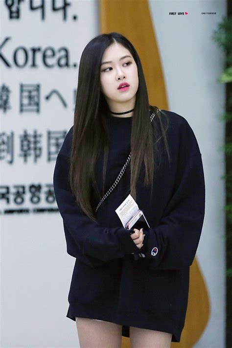 Blackpink rosé was spotted at incheon international airport on sunday, january 26, 2020 kst heading to paris for overseas schedule. Blackpink Rose Airport Fashion - Official Korean Fashion