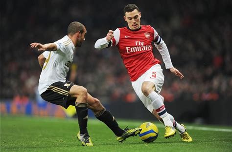 rumour manchester united to sign arsenal captain thomas vermaelen after world cup
