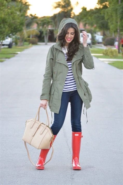 20 Outfit Ideas On What To Wear To Work When Its Raining
