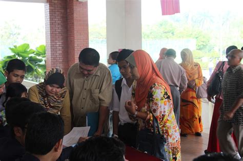 Sekolah sultan alam shah, putrajaya. My Family: 1st day at Sekolah Menengah Sultan Alam Shah ...