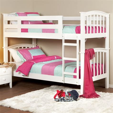 If you're an outdoor enthusiast then having a small camper with bunk beds will make your time a lot more convenient and enjoyable. Good Small Bunk Beds for Toddlers - HomesFeed
