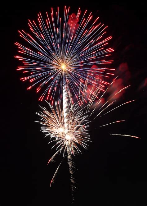 Fireworks Sparks Explosion Lights Hd Phone Wallpaper Peakpx