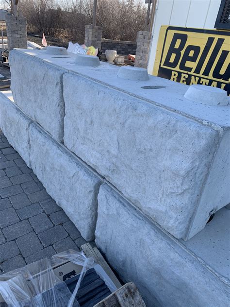 Big Block Retaining Wall Belluz Concrete And Rentals