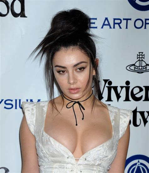 Charli Xcx Cleavage 7 Photos Thefappening