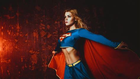 12 Sexiest Super Girl Cosplays That Are Too Hot To Handle Quirkybyte