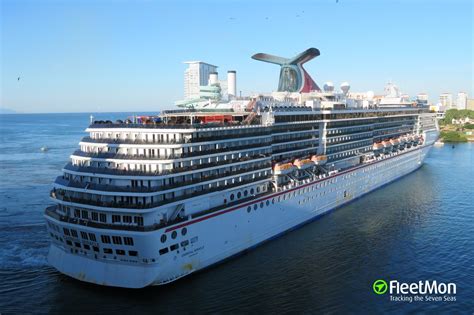 Photo of CARNIVAL MIRACLE (IMO: 9237357, MMSI: 354277000, Callsign ...
