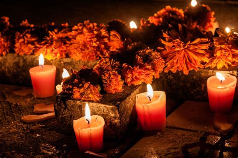 Day Of The Dead Altar Behind The Meaning With Photo Examples Day Of