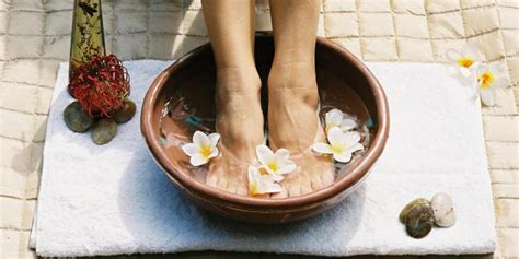 Bain Au Gros Sel Pour Maigrir - Douleur et gonflement des pieds : un bain de pieds comme remède