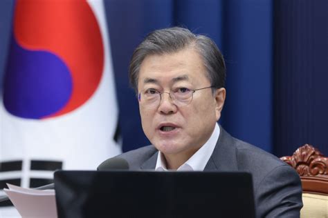 원전 정지는 태풍으로 쌓인 염분이 전기불꽃 일으켜 발생. 文대통령, 국회의장 등 5부 요인 靑 초청...코로나 극복 머리 맞댄다