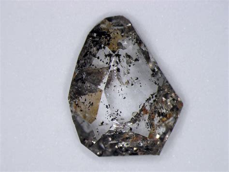 NANCY Le plus rare diamant du monde analysé au CRPG