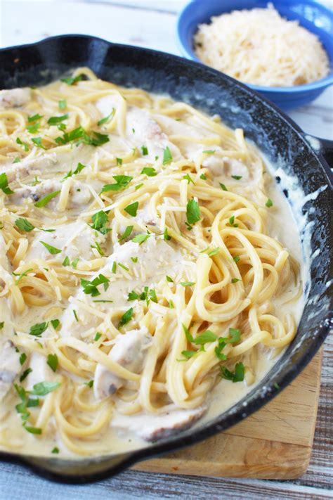 Simplest Chicken Alfredo Recipe Ever Looking For An Easy Alfredo