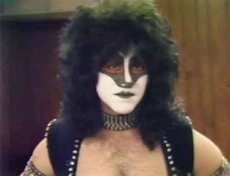 Pin By Larissa On Eric Carr🥁🫶 In 2023 Eric Carr Hot Band Kiss Pictures