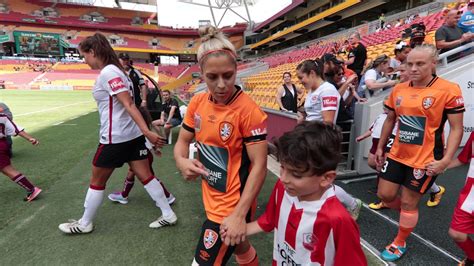 Nine teams competed in the league, with most of the players from australia but 33 of them from 11 other countries. Roar Westfield W-League 2016/17 Season Wrap - YouTube