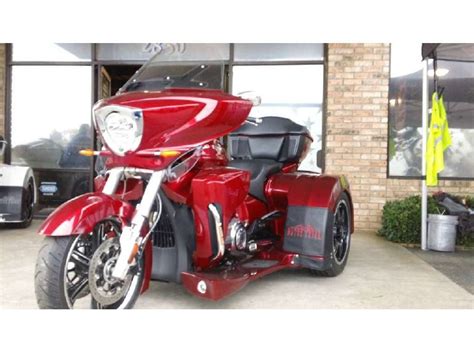 Crew installed a trike kit on my victory. Buy 2013 Victory Cross Country Tour-Motor Trike Vortex on ...