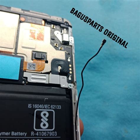 Belakang smartphone jika memakai baterai tanam, atau tempelkan sticker di . Cara Memasang Stiker Penguat Sinyal Di Hp Xiaomi : 6 Cara ...