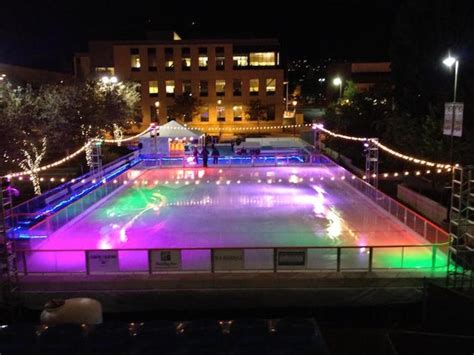Your Guide To Outdoor Ice Skating Rinks In Los Angeles This Season Laist